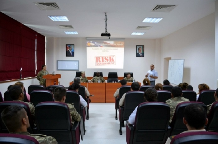 Azerbaijani and US experts conducting experience sharing 